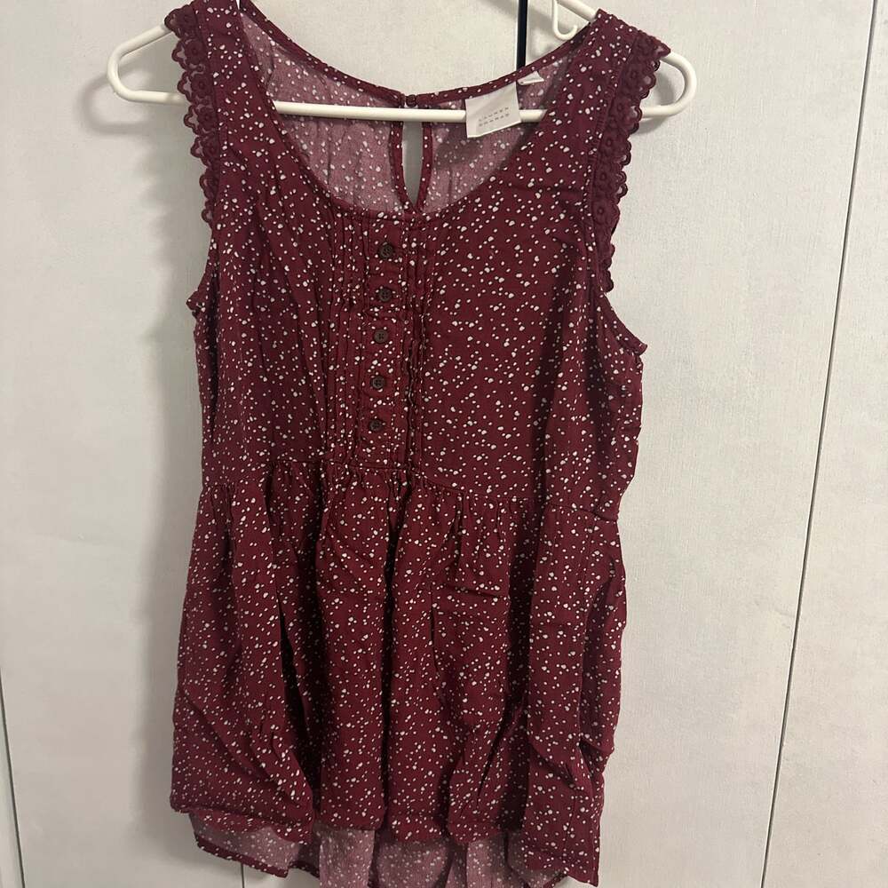LC Lauren Conrad Babydoll Top XS Burgundy White Scoop Neck Tank Lace Button Trim